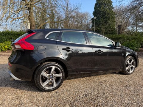 Volvo V40 2.0 T3 R-Design Nav Euro 6 (s/s) 5dr 7