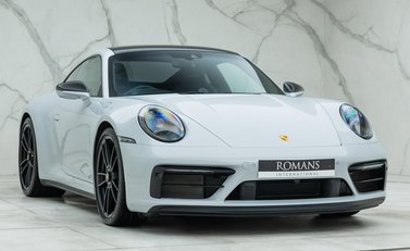Porsche 911 Carrera GTS (992) 6