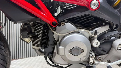 Ducati Monster 696 2011 ONLY 5K SERVICED WARRANTY 696CC LONG MOT VERY CLEAN NAKED 38
