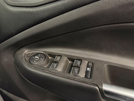 Ford Kuga 2.0 TDCi Titanium AWD Euro 5 5dr 17