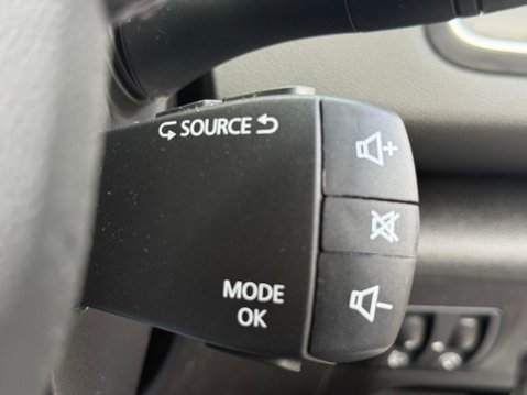 Renault Megane 1.5 Blue dCi Iconic Sport Tourer Euro 6 (s/s) 5dr 23