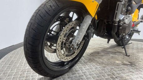 Honda CB 2001 1 OWNER 24K RUNNING PROJECT BIKE SPARES OR REPAIR 600CC 28