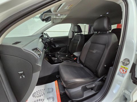 Volkswagen T-Cross 1.0 TSI First Edition Euro 6 (s/s) 5dr 39