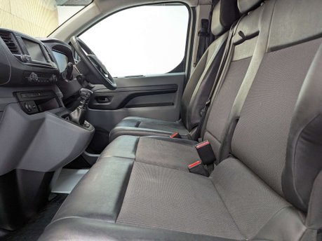 Vauxhall Vivaro 1.5 Vivaro 2900 Sportive S/S 34