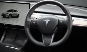 Tesla Model Y LONG RANGE AWD Battery SOH 90% Good Tyres One Owner VAT Qualifying 18