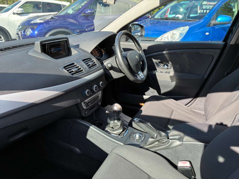 Renault Megane 1.5 dCi Dynamique TomTom Hatchback 5dr Diesel Manual Euro 5 (s/s) (110 ps) 11