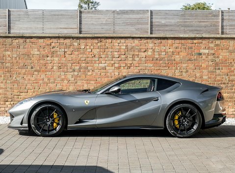 Ferrari 812 Superfast 2