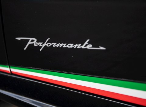 Lamborghini Huracan LP640-4 Performante 22