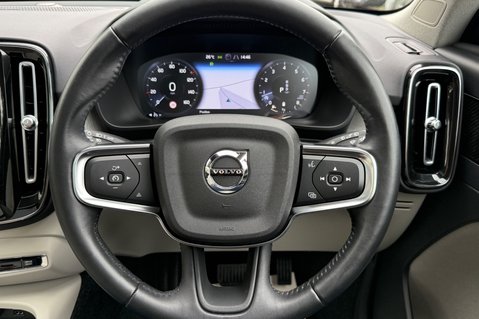 Volvo XC40 B4 INSCRIPTION MHEV 11
