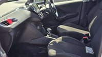 Peugeot 208 1.2 PureTech Allure Hatchback 5dr Petrol EAT Euro 6 (s/s) (110 ps) 32