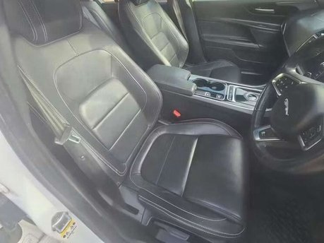 Jaguar XE 2.0d R-Sport Saloon 4dr Diesel Auto Euro 6 (s/s) (180 ps) 5