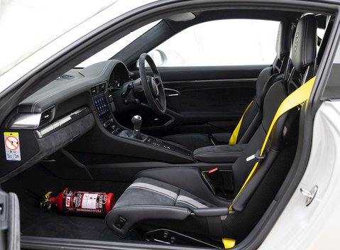Porsche 911 GT3 (991.2) 12