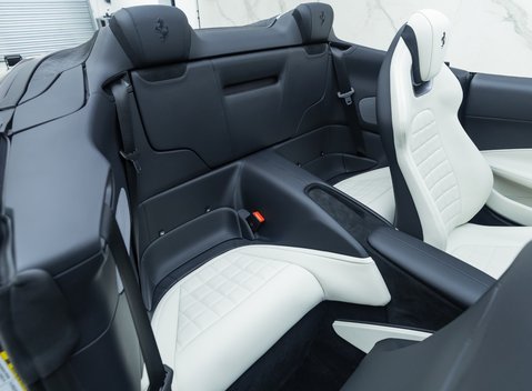 Ferrari Roma SPIDER 21