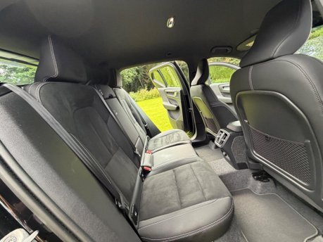 Volvo XC40 B4 PLUS 17
