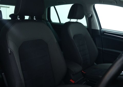 Volkswagen Golf 2.0 TDI BlueMotion Tech GT Hatchback 5dr Diesel Manual Euro 5 (s/s) (150 ps 42