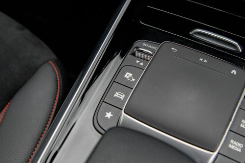 Mercedes-Benz EQA EQA 350 4MATIC AMG LINE 39