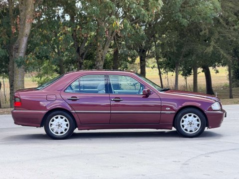 Mercedes-Benz C Class 2.0 C200 Elegance Auto 4dr 40
