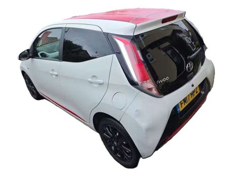 Toyota Aygo 1.0 VVT-i x-press Hatchback 5dr Petrol x-shift Euro 6 (68 ps) 3