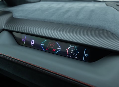 Lamborghini Revuelto 27