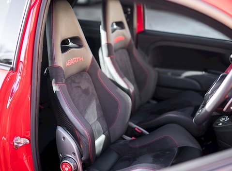 Abarth 695 Tributo Ferrari 12