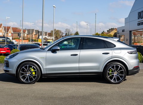 Porsche Cayenne E-Hybrid Coupe 3