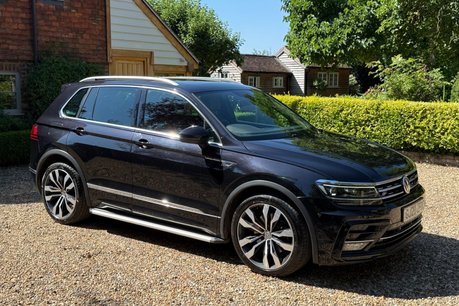 Volkswagen Tiguan R-LINE TECH TSI 4MOTION DSG 11