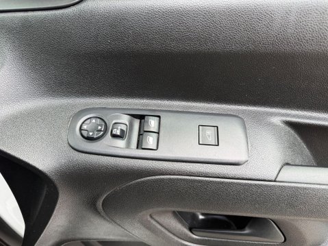 Citroen Berlingo 950 ENTERPRISE XL BLUEHDI 29