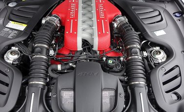 Ferrari GTC4 Lusso 22