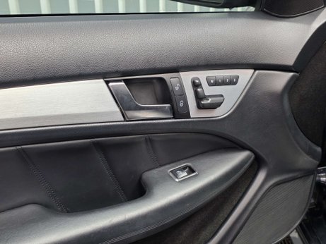 Mercedes-Benz C Class 6.3 C63 V8 AMG Edition 125 Coupe 2dr Petrol SpdS MCT Euro 5 (457 ps) 9