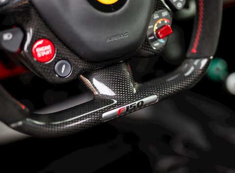 Ferrari LaFerrari 18