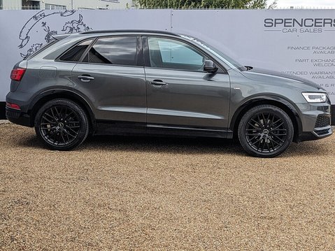 Audi Q3 TFSI BLACK EDITION 10