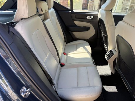 Volvo XC40 2.0 D4 Inscription Pro Auto AWD Euro 6 (s/s) 5dr 25