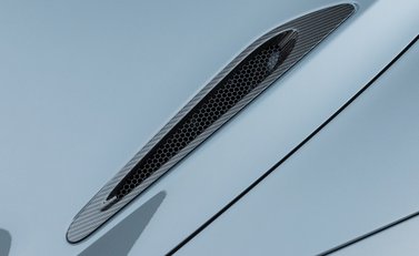 McLaren 765LT Spider 35