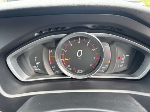 Volvo V40 1.5 T2 Inscription Hatchback 5dr Petrol Auto Euro 6 (s/s) (122 ps) 23
