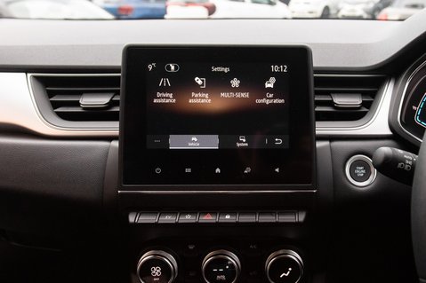 Renault Captur TECHNO E-TECH 30