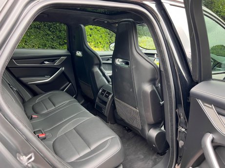 Jaguar F-Pace 2.0 D200 MHEV R-Dynamic HSE Black Auto AWD Euro 6 (s/s) 5dr 30