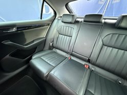 Skoda Superb 2.0 TSI Laurin & Klement Hatchback 5dr Petrol DSG Euro 6 (s/s) (190 ps) 26