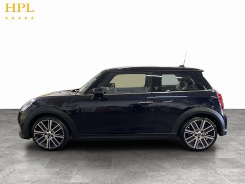 Mini Hatch 1.5 Cooper Exclusive Hatchback 3dr Petrol Steptronic Euro 6 (s/s) (136 ps) 4