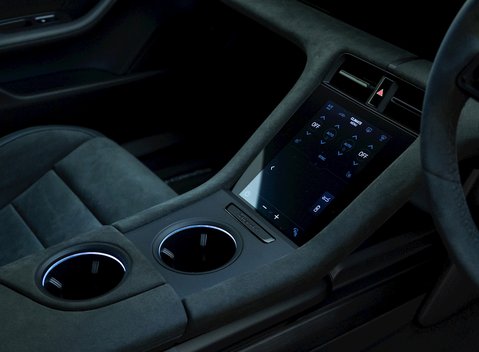 Porsche Taycan GTS Sport Turismo 21