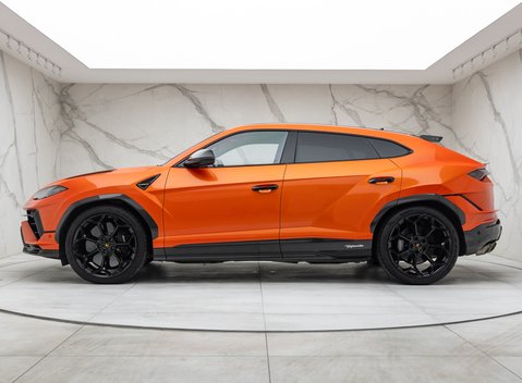 Lamborghini Urus PERFORMANTE 5