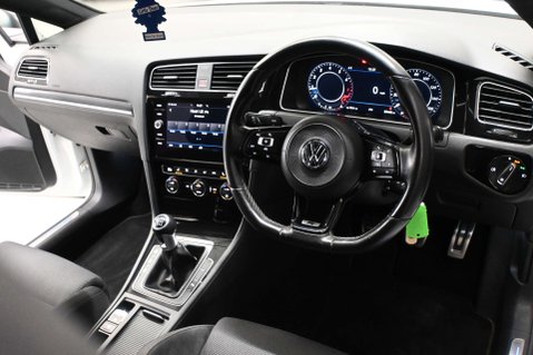 Volkswagen Golf 2.0 Golf R TSi 4WD 5dr 19