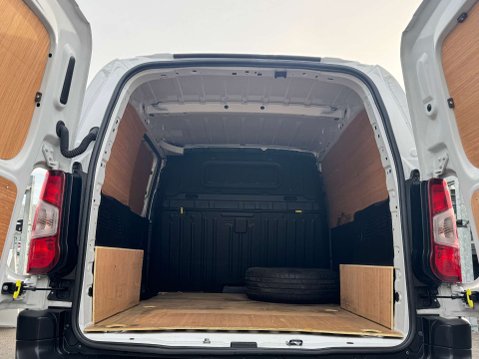 Peugeot Partner 1.5 Partner Professional Premium+ BHDi 13