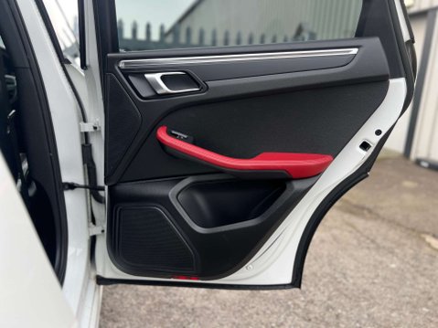 Porsche Macan 2.0T SUV 5dr Petrol PDK 4WD Euro 6 (s/s) (237 ps) 45