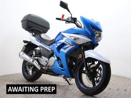Suzuki Inazuma GW 250 FL5