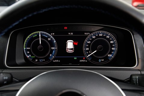 Volkswagen Golf E-GOLF 14