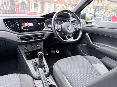 Volkswagen Polo 1.0 TSI R-Line Euro 6 (s/s) 5dr 21