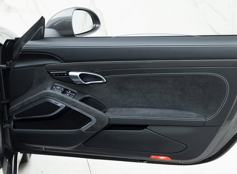 Porsche 911 Targa 4 GTS (991.2) Targa 22