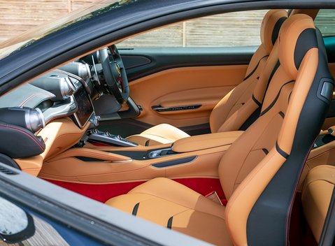 Ferrari GTC4 Lusso 24