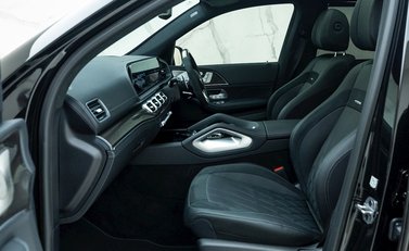 Mercedes-Benz GLS 63 Night Edition Executive 19
