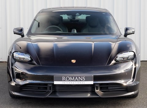 Porsche Taycan Turbo S 3